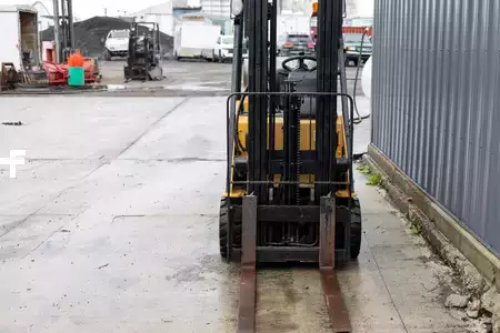 Propane Forklifts - CAT Lift Trucks CC4000 (2)
