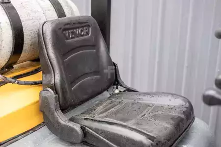 Propane Forklifts - CAT Lift Trucks CC4000 (6)