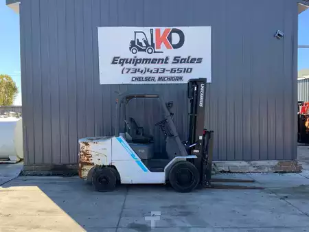 Diesel Forklifts 2017  Nissan FHD35T5SV (1)