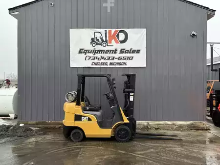 Montacargas GLP 2015  CAT Lift Trucks 2C5000 (1)