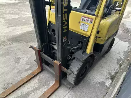 Propane Forklifts - Hyster H30FT (2)