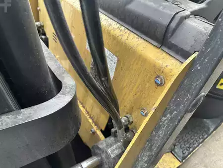 Propane Forklifts - CAT Lift Trucks 2C6500 (7)