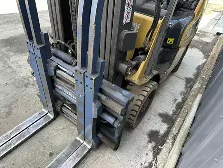 Propane Forklifts - CAT Lift Trucks 2C6500 (2)