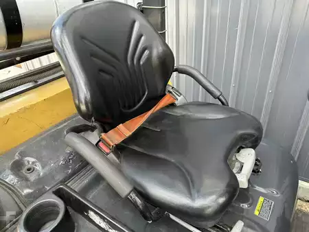 Propane Forklifts - CAT Lift Trucks 2C6500 (7)