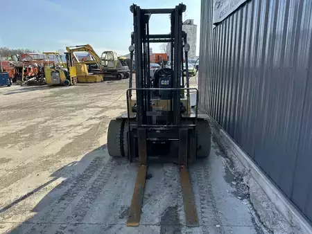 Propane Forklifts - CAT Lift Trucks GP30K (3)