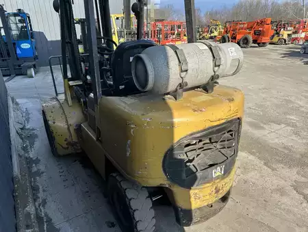 Propane Forklifts - CAT Lift Trucks GP30K (5)