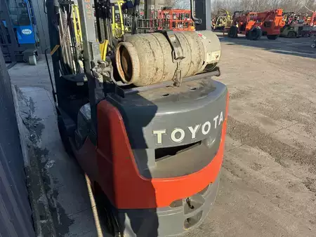 Propane Forklifts - Toyota 8FGCU25 (7)