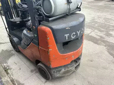 Propane Forklifts - Toyota 8FGCU25 (3)