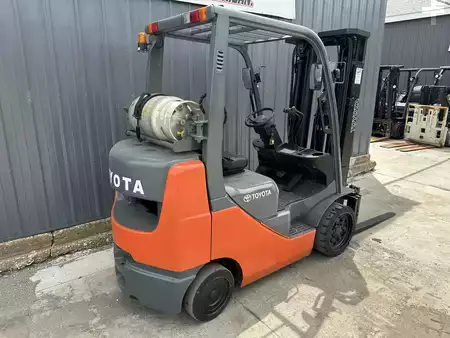 Propane Forklifts - Toyota 8FGCU25 (5)