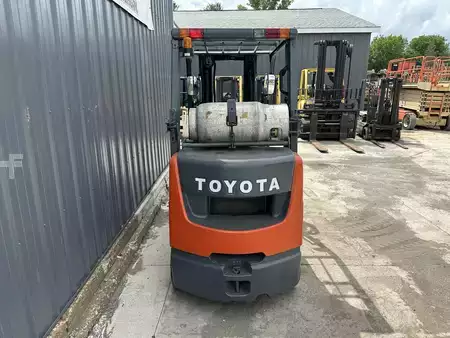 Propane Forklifts - Toyota 8FGCU25 (6)