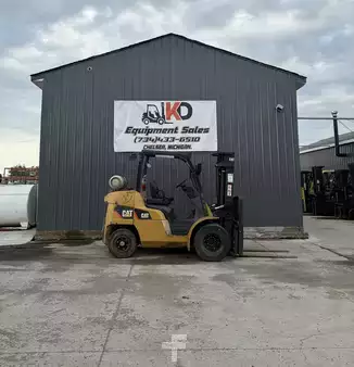Propane Forklifts - CAT Lift Trucks GP40N1 (1)