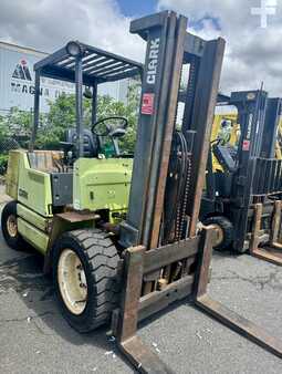 4 Wheels 2007  Clark GPX30-G (2)