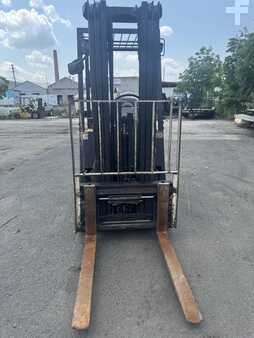 Propane Forklifts 2000  Yale GLC040AFNUAE082 Forklift (4)