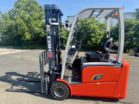 Eléctrica de 3 ruedas 2025  Heli CPD18SQ Forklift (1)