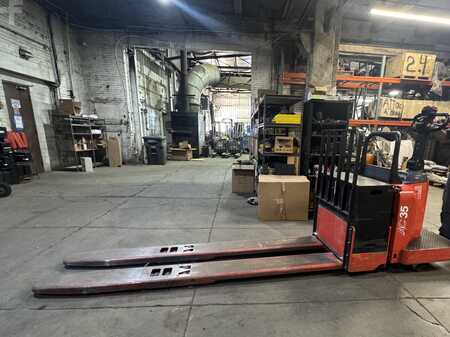 Transpaleta eléctrica 2023  Heli CBD35 (1)