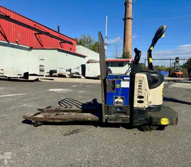 Transpaleta eléctrica 2016  Crown PE 4500 Series (3)