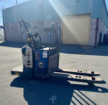 Transpaleta eléctrica 2016  Crown PE 4500 Series (1)