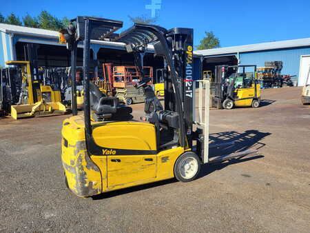 Eléctrica de 3 ruedas 2017  Yale ERP040VTN36TE084 (3)