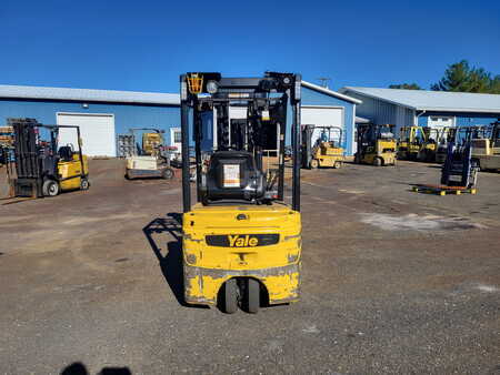 Eléctrica de 3 ruedas 2017  Yale ERP040VTN36TE084 (4)