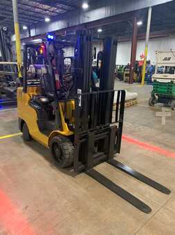 Propane Forklifts 2017  CAT Lift Trucks 2C6000 (1)