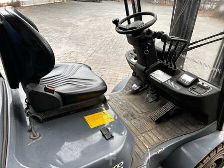 Treibgasstapler 2014  Toyota 8FGF25 (8)