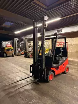 Dieselstapler 2000  Linde H16D Seitenschieber (5)