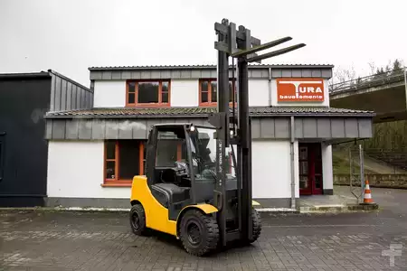 Wózki widłowe diesel 2015  Jungheinrich DFG 445 4,5T neuwertige Bereifung (1)