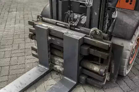 Treibgasstapler 2019  Linde H50 EVO Seitenschieber AC (9)