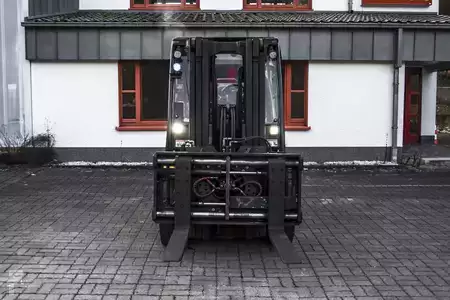 Gázüzemű targoncák 2020  Yale GLP45 2020 Drehgerät Freihub (12)