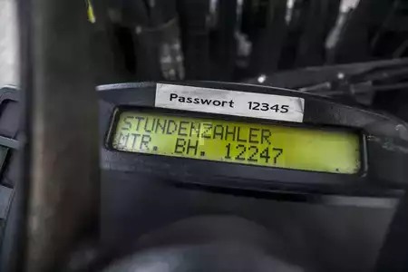 Gázüzemű targoncák 2020  Yale GLP45 2020 Drehgerät Freihub (14)