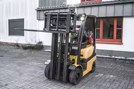Carretilla elevadora GLP 2020  Yale GLP18 Zinkenverstellgerät 2020 (2)
