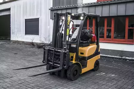 Carretilla elevadora GLP 2020  Yale GLP18 Zinkenverstellgerät 2020 (3)