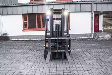 Carretilla elevadora GLP 2020  Yale GLP18 Zinkenverstellgerät 2020 (9)