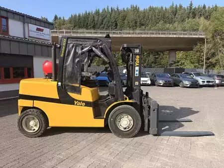 LPG heftrucks 2020  Yale GLP45VX original BS Zinkenverstellgerät (5)