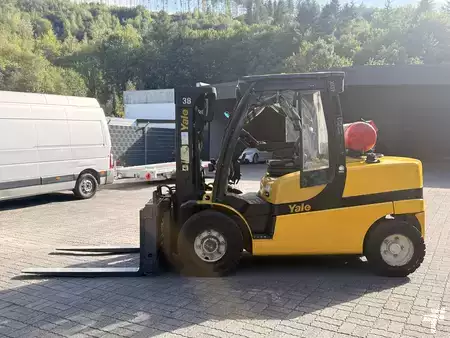 LPG heftrucks 2020  Yale GLP45VX original BS Zinkenverstellgerät (15)
