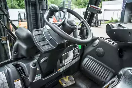 LPG heftrucks 2020  Yale GLP45 5000KG Drehgerät Zinkelverstell Seitenscheiber (10)