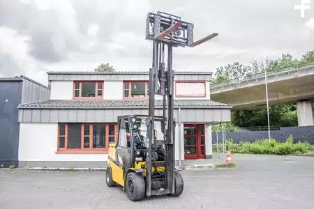 LPG heftrucks 2020  Yale GLP45 5000KG Drehgerät Zinkelverstell Seitenscheiber (1)