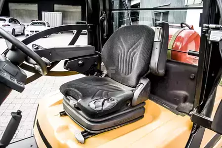 Wózki gazowe 2020  Yale GLP30 2020 Drehgerät Freihub Triplex (11)