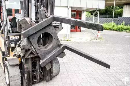 Wózki gazowe 2020  Yale GLP30 2020 Drehgerät Freihub Triplex (15)