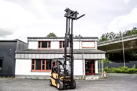 Wózki gazowe 2020  Yale GLP30 2020 Drehgerät Freihub Triplex (1)