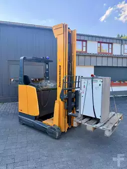 Schubmaststapler 2003  Jungheinrich ETV214 Batterie Neu 7m Triplex Ladegerät (2)