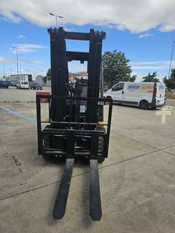 Dízel targoncák 2022  MB Forklift CPCD-25T (5)
