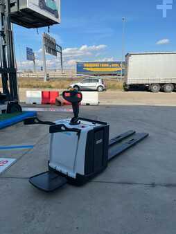 Electric Pallet Jacks 2019  Unicarriers PMR-200 (1)