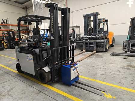 Gerbeurs à conducteur porté debout 2020  Unicarriers TX 4-18 (1)