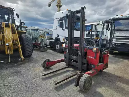 Chariots élévateurs diesel 2007  Moffett M4 20.3 (1)