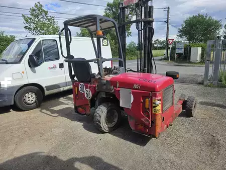 Chariots élévateurs diesel 2007  Moffett M4 20.3 (4)