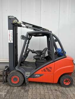 Wózek widłowy spalinowy/ gaz ziemny 2013  Linde H35T-02 (1)