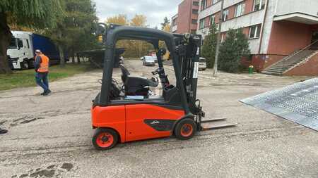 4-wiel elektrische heftrucks 2017  Linde E16P-02 (1)