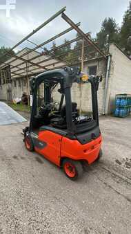 4-wiel elektrische heftrucks 2017  Linde E16P-02 (6)