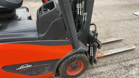 4-wiel elektrische heftrucks 2017  Linde E16P-02 (7)